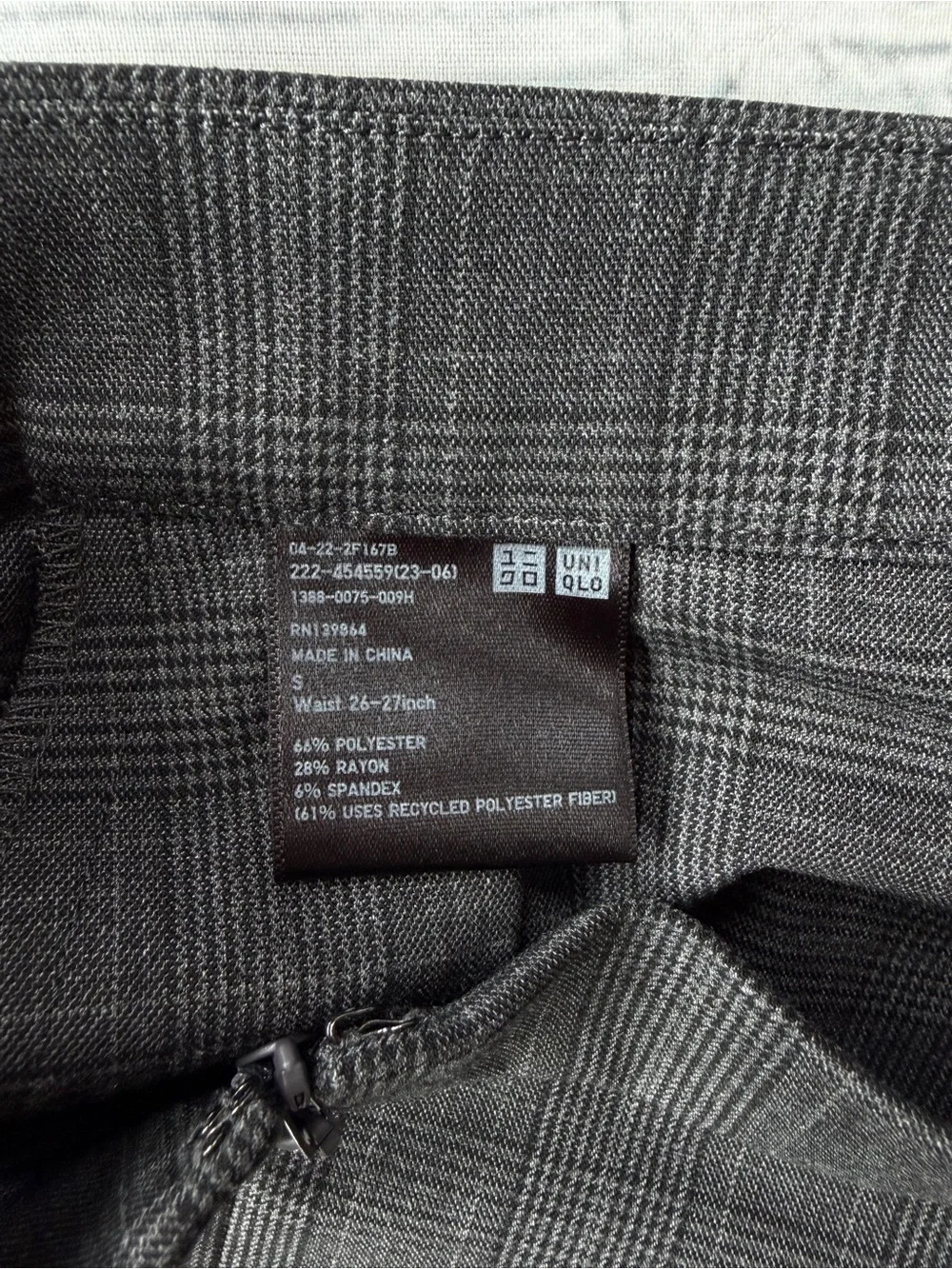 ✅ Uniqlo Gray Pleated Midi Skirt size S waist 26-27 in